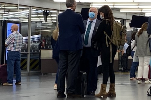 Reunión de Cristina Seguí con Camps y Alberto de Rosa