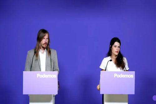 Juan Pablo Fernández e Isa Serra en rueda de prensa